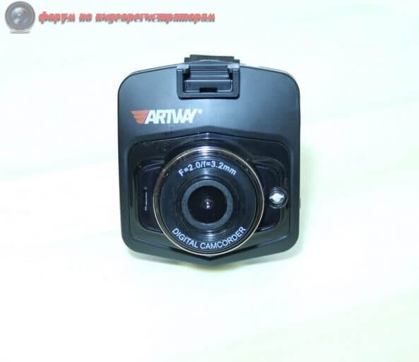 obzor byudzhetnogo videoregistratora artway av 513 14