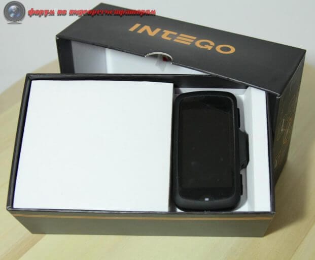 obzor videoregistratora intego kite 41
