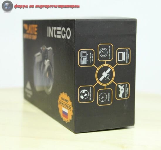 obzor videoregistratora intego kite 42