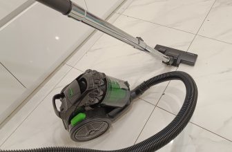 Проводной пылесос Scarlett SC-VC80C310 с мультициклонной системой