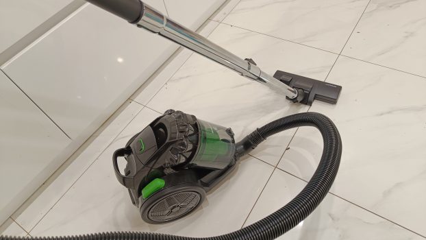 Проводной пылесос Scarlett SC-VC80C310 с мультициклонной системой